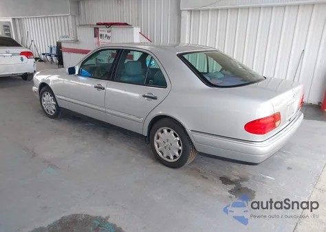 1997 Mercedes-Benz E 320 from USA, damaged, VIN WDBJF55F9VA365239